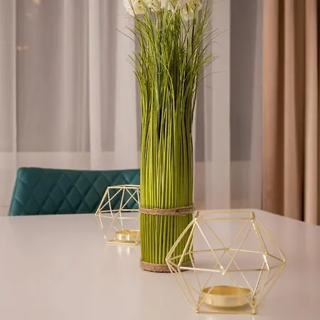 Delia Gardens بيت ضيافة 3*