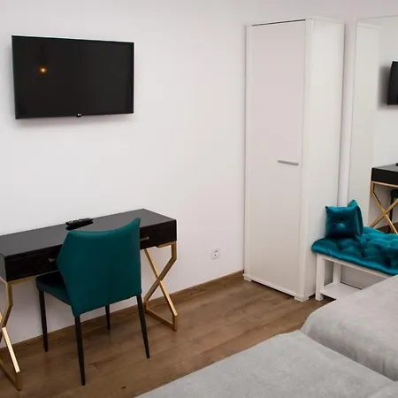 Delia Gardens Pensión Timisoara