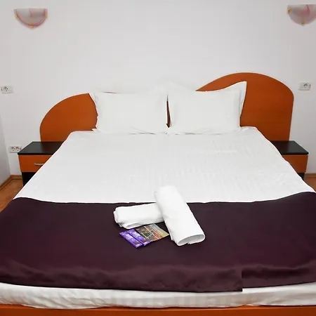 Pensión Delia Gardens