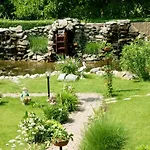 Delia Gardens Πανσιόν 3*